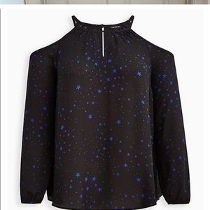 Cold shoulder black torrid top with blue stars